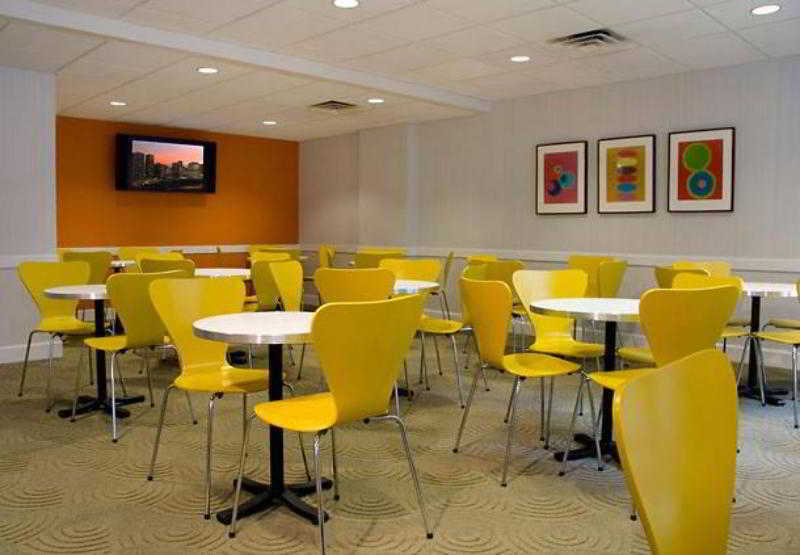 Fairfield Inn And Suites Chicago Downtown/ Magnificent Mile Ресторан фото