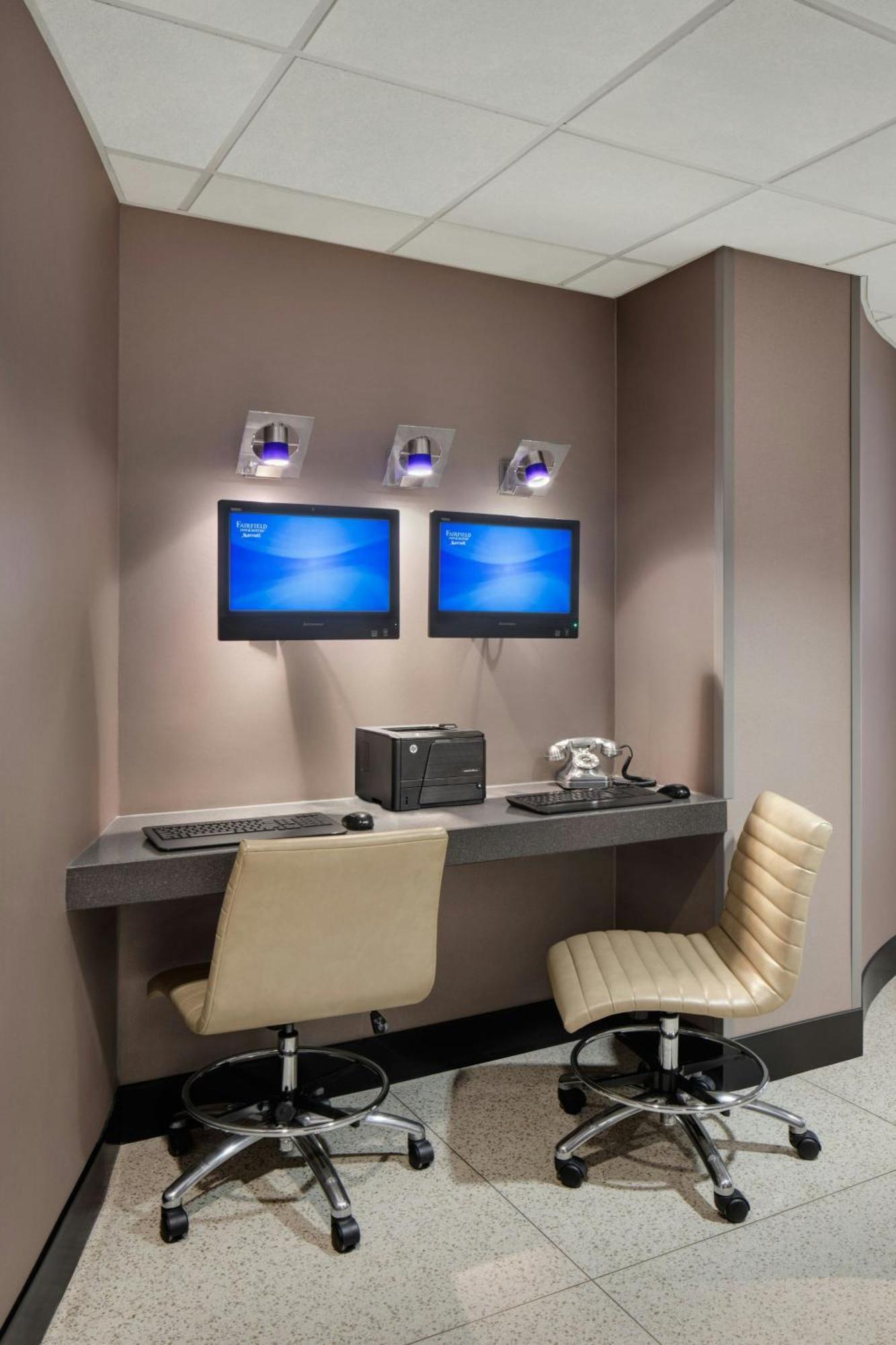 Fairfield Inn And Suites Chicago Downtown/ Magnificent Mile Экстерьер фото